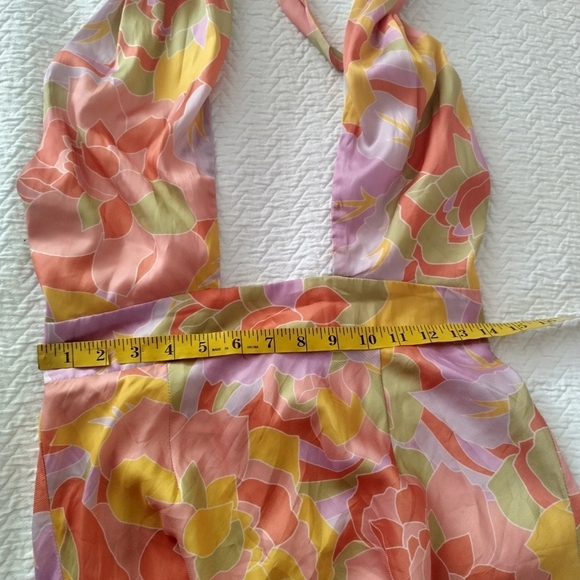 RUNAWAY THE LABEL MINDY MIDI DRESS in Sage Sz M - Picture 11 of 13